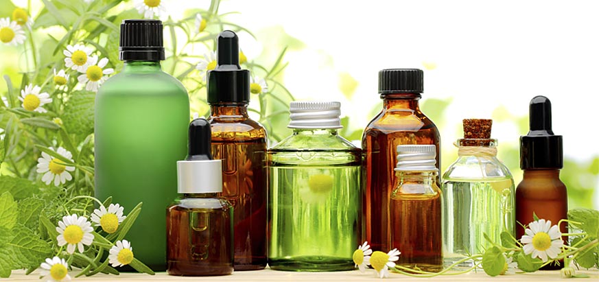 Tinh dầu nguyên chất được dùng nhiều trong liệu pháp chăm sóc sắc đẹp tự nhiên hoặc cải thiện sức khỏe