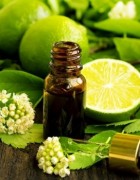 Bạn đã biết những công dụng tuyệt vời của tinh dầu sả chanh Hà Nội?