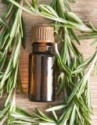 Một số lưu ý khi sử dụng tinh dầu hay dầu nền hữu cơ nguyên chất để ăn uống làm gia vị.